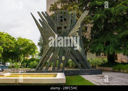 Split, Kroatien - Mai 12. 2023. Ein Denkmal für Gefangene und Internees - ein Denkmal für den Zweiten Weltkrieg in Split, Kroatien Stockfoto