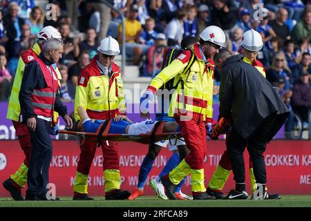 Genk, Belgien. 02. Aug. 2023. GENK, BELGIEN - AUGUST 2: Bryan Heynen von KRC Genk erhält während des UEFA Champions League-Spiels zwischen KRC Genk und Servette FC in der Cegeka Arena am 2. August 2023 in Genk, Belgien (Foto von Jeroen Meuwsen/Orange Pictures). Kredit: Orange Pics BV/Alamy Live News Stockfoto