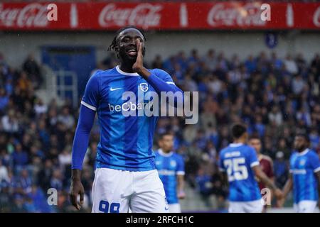 Genk, Belgien. 02. Aug. 2023. GENK, BELGIEN - AUGUST 2: Toluwase Arokodare von KRC Genk Gesten während des UEFA Champions League-Spiels zwischen KRC Genk und dem Servette FC in der Cegeka Arena am 2. August 2023 in Genk, Belgien (Foto von Jeroen Meuwsen/Orange Pictures) Guthaben: Orange Pics BV/Alamy Live News Stockfoto
