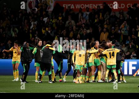 Melbourne, Australien, 2. August 2023. Jamaikanische Spieler feiern am 02. August 2023 im AAMI Park in Melbourne, Australien, während des Fußballspiels der Frauen-Weltmeisterschaft zwischen Jamaika und Brasilien. Kredit: Dave Hewison/Speed Media/Alamy Live News Stockfoto