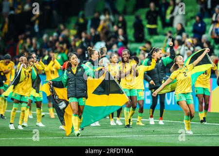 Melbourne, Victoria, Australien. 2. Aug. 2023. MELBOURNE, AUSTRALIEN - 02. AUGUST: Jamaikanische Spieler feiern das Zeichnen mit Brasilien und werden bei der FIFA Women's World Cup Australia & Neuseeland 2023 im Melbourne Rectangular Stadium am 02. August 2023 (Kreditbild: © Chris Putnam/ZUMA Press Wire) NUR REDAKTIONELLE VERWENDUNG! Nicht für den kommerziellen GEBRAUCH! Stockfoto