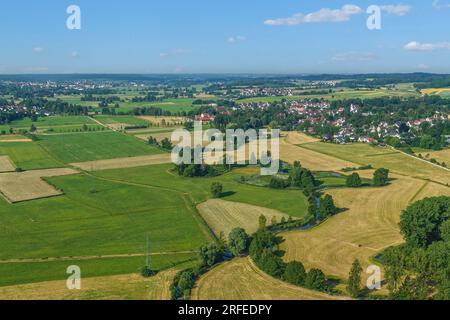 Blick auf das Schmuttertal bei Neusäß im Großraum Augsburg aus der Vogelperspektive Stockfoto