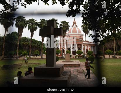 Indien. 02. Aug. 2023. NEW DELHI, INDIEN - 2. AUGUST: ST. James' Church in der Lothian Rd, Kashmere Gate, am 2. August 2023 in Neu-Delhi, Indien. St. James' Church war einst die offizielle Kirche des britischen Vizekönigs von Indien in Delhi, Indien. Das Gebäude, das 1836 für Colonel James Skinner erbaut wurde, ist eine der ältesten Kirchen der Stadt. Es ist weiterhin Teil der Diözese der Kirche Nordindien von Delhi. (Foto: Sonu Mehta/Hindustan Times/Sipa USA) Guthaben: SIPA USA/Alamy Live News Stockfoto