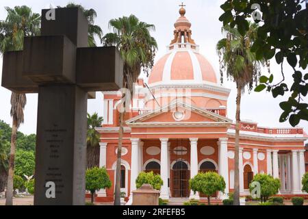 Indien. 02. Aug. 2023. NEW DELHI, INDIEN - 2. AUGUST: ST. James' Church in der Lothian Rd, Kashmere Gate, am 2. August 2023 in Neu-Delhi, Indien. St. James' Church war einst die offizielle Kirche des britischen Vizekönigs von Indien in Delhi, Indien. Das Gebäude, das 1836 für Colonel James Skinner erbaut wurde, ist eine der ältesten Kirchen der Stadt. Es ist weiterhin Teil der Diözese der Kirche Nordindien von Delhi. (Foto: Sonu Mehta/Hindustan Times/Sipa USA) Guthaben: SIPA USA/Alamy Live News Stockfoto