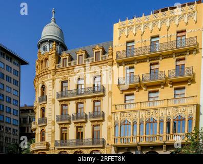 Spanien, Valencia, Rathausplatz (Plaza del Ayuntamiento), Gebäude aus den 1930er Stockfoto