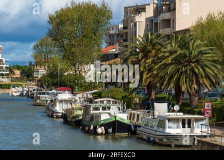 Frankreich, Aude, Narbonne, Robine-Kanal, UNESCO-Weltkulturerbe, Boote Stockfoto