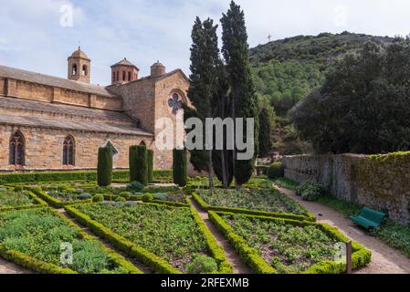 Frankreich, Aude, Narbonne, Abtei Fontfroide, Rosengarten Stockfoto