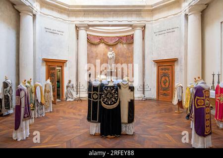 Frankreich, Loiret, Loire-Tal, das von der UNESCO zum Weltkulturerbe erklärt wurde, Meung sur Loire, die Burg, die als historisches Denkmal gilt, die Kapelle Stockfoto