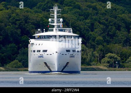 Frankreich, Eure, Vieux-Port, Armada 2023, Canopee, Frachtschiff mit mechanischen Segeln, spezialisiert auf den Transport von Teilen der von der Europäischen Weltraumorganisation entwickelten Ariane-6-Rakete von europäischen Häfen zum Weltraumzentrum Guayana in Kourou Stockfoto