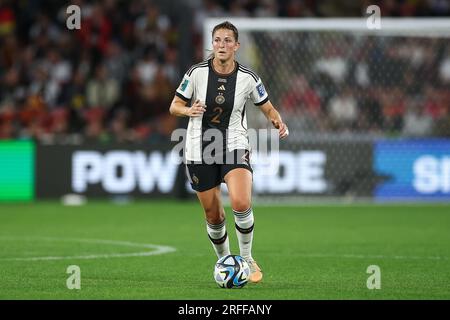 Chantal Hagel #2 aus Deutschland bricht mit dem Ball während der FIFA Women's World Cup 2023 Group H South Korea Women vs Germany Women at Adelaide Oval, Adelaide, Australien, 3. August 2023 (Foto von Patrick Hoelscher/News Images) Credit: News Images LTD/Alamy Live News Stockfoto