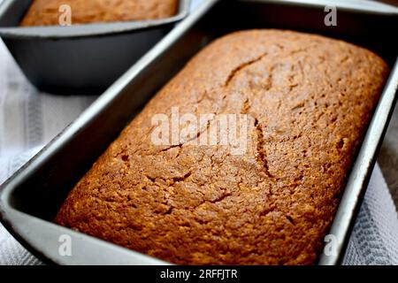 Frisch gebackenes, gewürztes Kürbisbrot Stockfoto