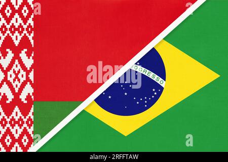 Weißrussland und Brasilien, Symbol des Landes. Belarussische gegen brasilianische Nationalflaggen. Beziehungen und Partnerschaft zwischen zwei Ländern. Stockfoto