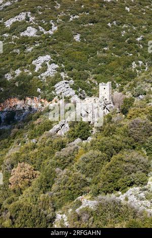 Das alte Turmhaus, bekannt als Kitriniaris-Turm, auf der Halbinsel Mani des südlichen Peloponnes Griechenlands. Stockfoto