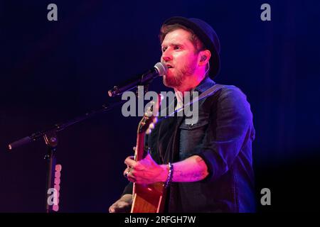 Johannes Oerding auf seiner Plan-A Tour um 06.04.2023 Uhr in der Rudolf Weber Arena in Oberhausen Stockfoto