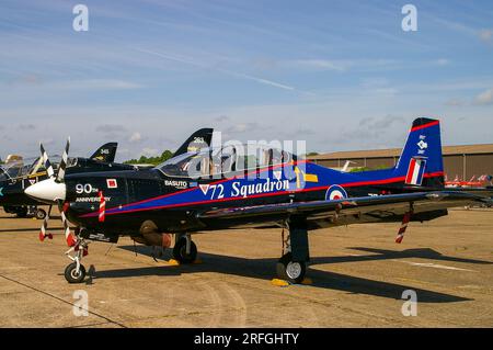 72. Geschwader, kurzer Tucano in speziellem Lackierschema. 72. Geschwader der Royal Air Force, Trainingsgeschwader der RAF Linton-on-Ouse. Jubiläumslackierung Stockfoto