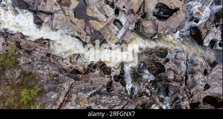 Wasserfälle auf dem Fluss orchy mit blick von oben nach unten in schottland Stockfoto