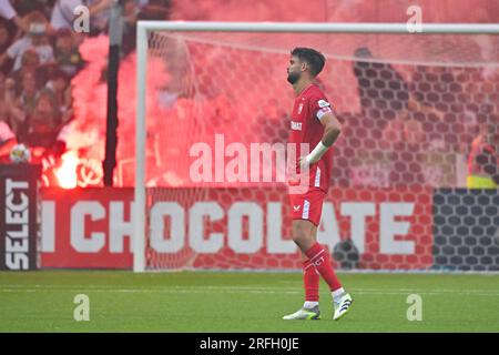 Stockholm, Schweden. 03. Aug. 2023. STOCKHOLM, SCHWEDEN - AUGUST 3: Robin Propper des FC Twente sieht deprimiert aus, nachdem er das erste Tor des Teams während der zweiten Qualifikationsrunde der UEFA Conference League zugestanden hat – Spiel der zweiten Liga zwischen Hammarby und FC Twente in der Stockholm Arena am 3. August 2023 in Stockholm, Schweden (Foto von Pelle T Nilsson/BSR Agency). Guthaben: BSR Agency/Alamy Live News Stockfoto