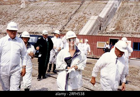 Korsor/Nyborg / Denmark,070-07-1992  H.M. die Königin Margrete II. Und Prinz Henerik (jetzt verstorbener Prinz Henrik) besuchen storebaelt-Projekt, große Linkbrigde und Tunel und verwalten ihre Show-Projekte, um die Insel Fune und die Insel Sjealand zu verbinden, um Dänemark zu verbinden. .Foto von Francis Joseph Dean/Deanpictures. Stockfoto