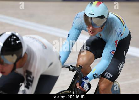 Glasgow, Großbritannien. 03. Aug. 2023. Belgische Tuur Dens in Aktion während des Men Elite Scratch Race in Glasgow, Schottland, Teil der UCI World Championships Cycling, Donnerstag, den 03. August 2023. UCI organisiert die Welten mit allen Disziplinen des Radfahrens, des Straßenrades, Indoor-Radsports, Mountainbikes, BMX-Rennen, Straßen- und Hallenparkradfahren, in Glasgow vom 05. Bis 13. August. BELGA FOTO DAVID PINTENS Kredit: Belga News Agency/Alamy Live News Stockfoto