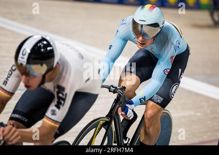 Glasgow, Großbritannien. 03. Aug. 2023. Belgische Tuur Dens in Aktion während des Men Elite Scratch Race in Glasgow, Schottland, Teil der UCI World Championships Cycling, Donnerstag, den 03. August 2023. UCI organisiert die Welten mit allen Disziplinen des Radfahrens, des Straßenrades, Indoor-Radsports, Mountainbikes, BMX-Rennen, Straßen- und Hallenparkradfahren, in Glasgow vom 05. Bis 13. August. BELGA FOTO DAVID PINTENS Kredit: Belga News Agency/Alamy Live News Stockfoto