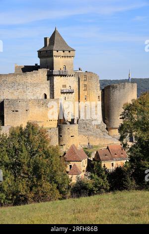 Le château Fort de Castelnaud abrite le Musée de la Guerre au Moyen Âge, Dordogne, Périgord, Frankreich, Europa Stockfoto