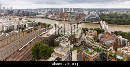 Grosvenor Waterside Estate Richtung Battersea Kraftwerk Stockfoto