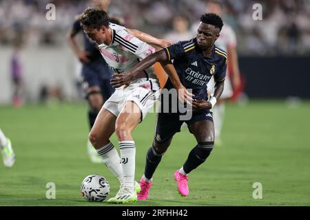 Orlando, Florida, USA. 2. Aug. 2023. Real Madrid Forward VINÃCIUS JÃšNIOR (7) tritt am 2. August 2023 bei der Florida Cup Series Soccer Champions Tour Juventus gegen Real Madrid im Camping World Stadium in Orlando, Florida, um den Ball an. (Kreditbild: © Cory Knowlton/ZUMA Press Wire) NUR REDAKTIONELLE VERWENDUNG! Nicht für den kommerziellen GEBRAUCH! Stockfoto