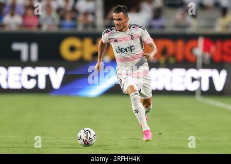 Orlando, Florida, USA. 2. Aug. 2023. Juventus Mittelfeldspieler FILIP KOSTIC (11) dribbelt während der ersten Hälfte der Florida Cup Series Fußball Champions Tour Juventus vs Real Madrid Fußball im Camping World Stadium in Orlando, FL am 2. August 2023. (Kreditbild: © Cory Knowlton/ZUMA Press Wire) NUR REDAKTIONELLE VERWENDUNG! Nicht für den kommerziellen GEBRAUCH! Stockfoto