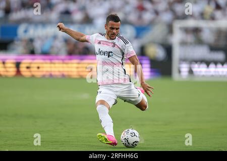 Orlando, Florida, USA. 2. Aug. 2023. Juventus Mittelfeldspieler FILIP KOSTIC (11) greift den Ball während der ersten Hälfte der Florida Cup Series Fußball Champions Tour Juventus vs Real Madrid Fußballspiel am 2. August 2023 im Camping World Stadium in Orlando, FL, an. (Kreditbild: © Cory Knowlton/ZUMA Press Wire) NUR REDAKTIONELLE VERWENDUNG! Nicht für den kommerziellen GEBRAUCH! Stockfoto