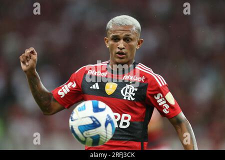 Rio de Janeiro, Brasilien. 03. Aug. 2023. Wesley von Flamengo, während des Spiels zwischen Flamengo und Olimpia für die 1. Etappe der 16. Runde der Copa CONMEBOL Libertadores 2023, im Maracana-Stadion, in Rio de Janeiro, Brasilien, am 03. August. Foto: Daniel Castelo Branco/DiaEsportivo/Alamy Live News Kredit: DiaEsportivo/Alamy Live News Stockfoto