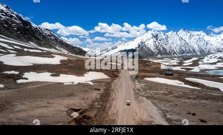 Pensi La auch bekannt als Penzi La, Bergpass 4.400 m. Zwischen Suru-Tal und Zanskar-Tal, Ladakh-Region, Indien. Stockfoto