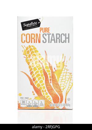 IRVINE, KALIFORNIEN - 3. AUGUST 2023: A Box of Signature Select Pure Corn Starch. Stockfoto