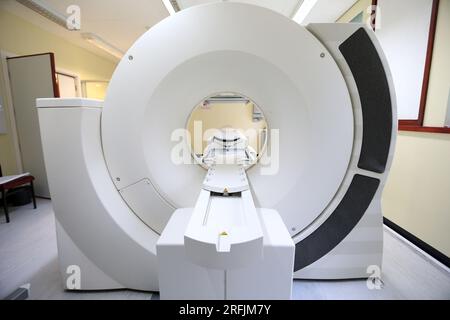 Datei Foto eines CT-Scanners vom 15. Oktober 08/14, da die Regierung sich an private Kapazitäten gewandt hat, um die Wartelisten des NHS zu kürzen. Stockfoto