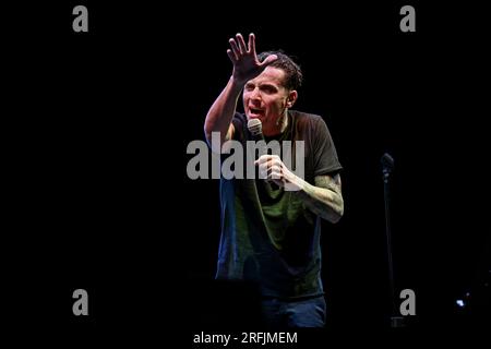 Alghero, Italien. 03. Aug. 2023. Angelo Pintus während Angelo Pintus - Bau, italienischer Künstler Live Music Show in Alghero, Italien, August 03 2023 Kredit: Independent Photo Agency/Alamy Live News Stockfoto