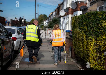 Gemeindelohnreinigung und -Reinigung in Harrow Greater London Stockfoto