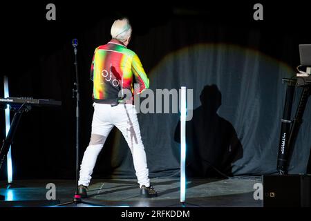 Toronto, Kanada. 01. Aug. 2023. Der britische Musiker, Sänger und Songwriter Howard Jones tritt auf der Budweiser-Bühne auf. Kredit: SOPA Images Limited/Alamy Live News Stockfoto