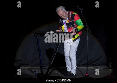 Toronto, Kanada. 01. Aug. 2023. Der britische Musiker, Sänger und Songwriter Howard Jones tritt auf der Budweiser-Bühne auf. (Foto: Angel Marchini/SOPA Images/Sipa USA) Guthaben: SIPA USA/Alamy Live News Stockfoto