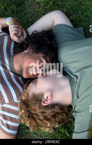 Trans Lovers auf einer Wanderung Stockfoto