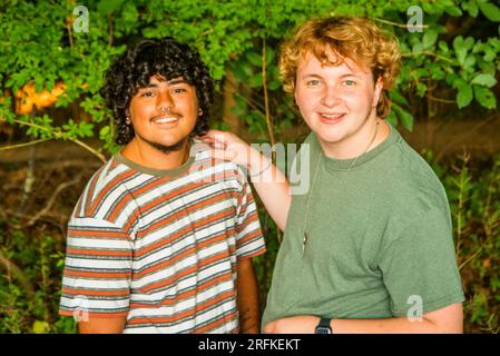 Trans Lovers auf einer Wanderung Stockfoto