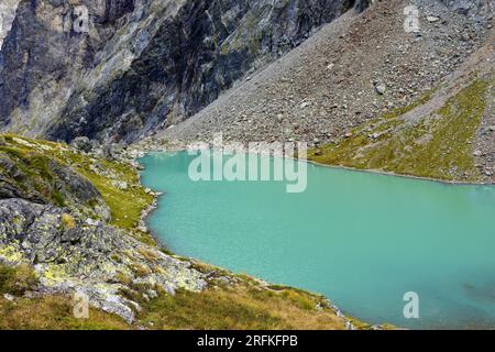 Blick auf den Vordersee im Gradental-Tal im Gradental-Tal im Untergebiet der Schober-Gruppe von Hohe Tauern in den Mittelöstlichen Alpen, Kärnten, Au Stockfoto