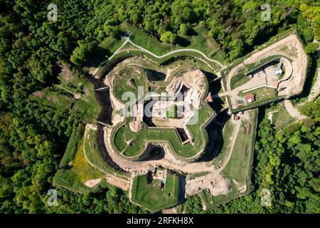 Srebrna Gora, Niederschlesien, Polen : Fort Srebrna Góra (Deutsche Festung Silberberg) aus der Vogelperspektive. Stockfoto