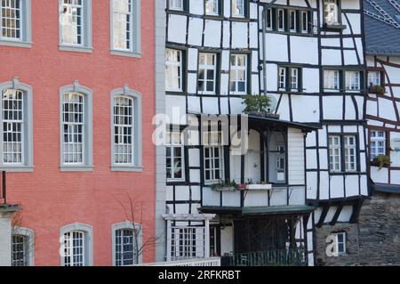 Hausfassaden in Monschau Stockfoto