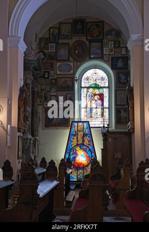 Brezje, Slowenien - 28. Juli 2023: Die Basilika St. Mary Help of Christen of Brezje ist ein slowenischer nationaler Marienschrein. Selektiver Fokus Stockfoto