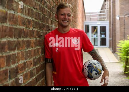 Edinburgh, Großbritannien. 04. Aug. 2023. Oriam Performance Centre. Riccarton. Edinburgh. Training und Pressekonferenz des Midlothian FC. 4. August 2023. Hearts' Frankie Kent stellt sich der Presse vor dem ersten Spiel der Saison in St. Johnstone (Foto: David Mollison/Alamy Live News Stockfoto