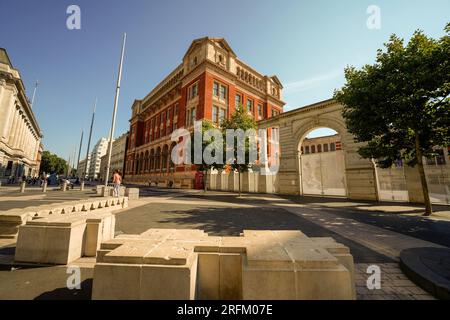 London, England, Großbritannien - 29. Juli 2022. Victoria and Albert Museum, VA, V&A Museum, das weltweit größte Museum für angewandte Kunst, dekorative Kunst und Design. Stockfoto