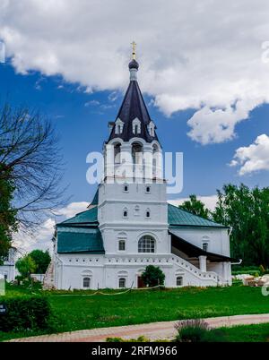 Aleksandrov, Region Wladimir, Russland - 4. Juli 2023: Kirche der Fürsprache der Heiligen Mutter Gottes. Stockfoto