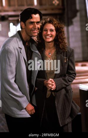 My Best Friend's Wedding Year : 1997 USA Regisseur : P.J. Hogan Rupert Everett, Julia Roberts Stockfoto