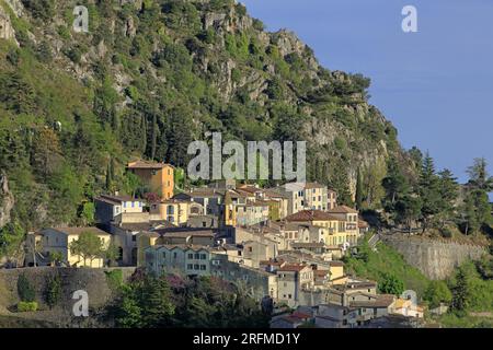 Frankreich, Departement Alpes-Maritimes, Sainte-Agnès, das als Dorf und das höchste Küstendorf Europas bezeichnet wird, allgemeine Ansicht Stockfoto