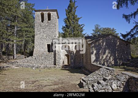 Frankreich, Aveyron-Departement, Veyreau, Saint-Jean des Balmes Priory, Cevennes-Nationalpark, regionaler Naturpark Grands Causses Stockfoto