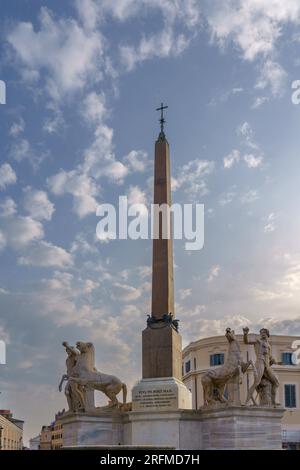 Italien, Rom, Piazza del Quirinale, Obelisk, Castor und Pollux (Dioscuri), Stockfoto